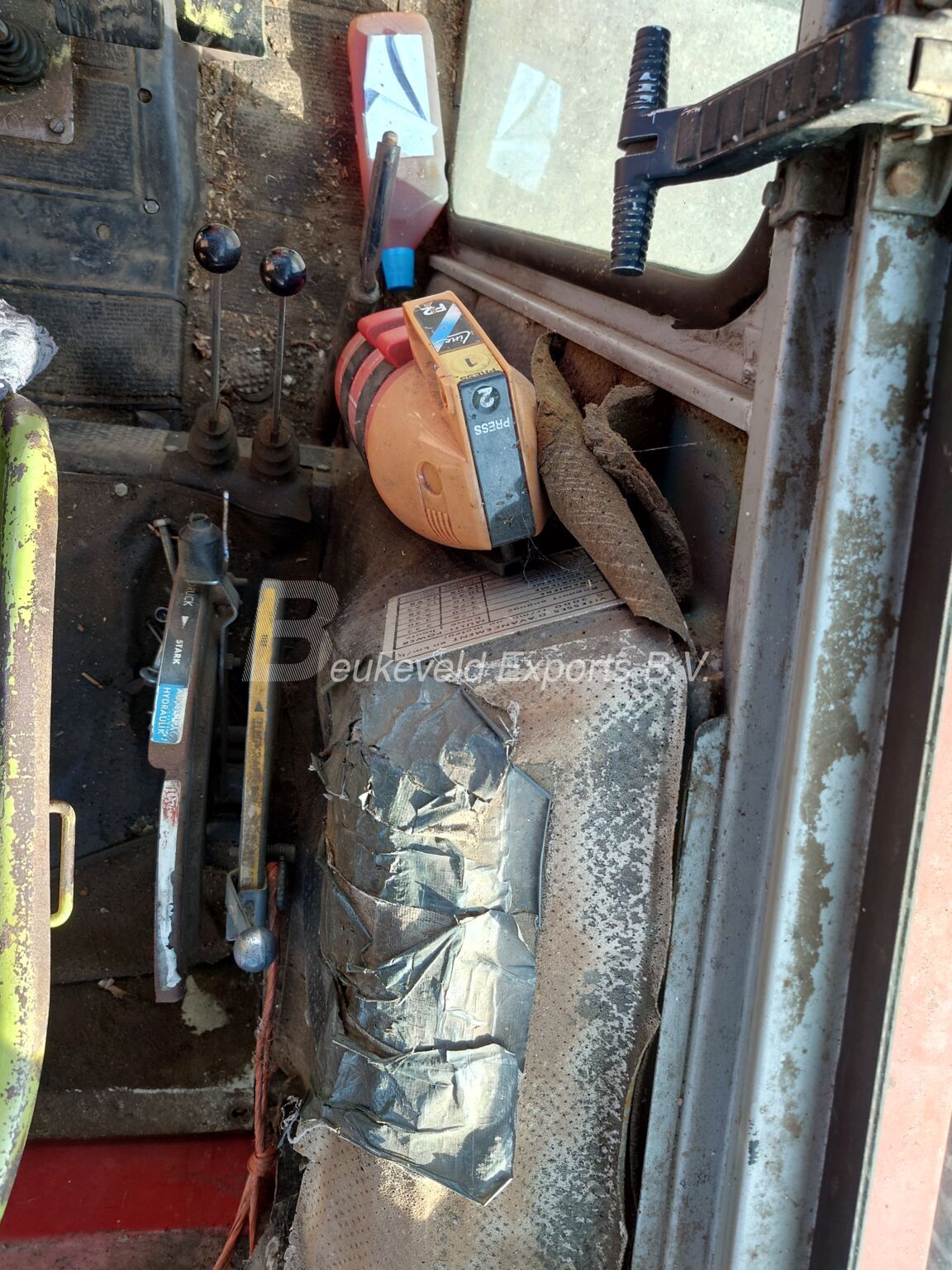 Massey Ferguson MF 595 MkII (4)