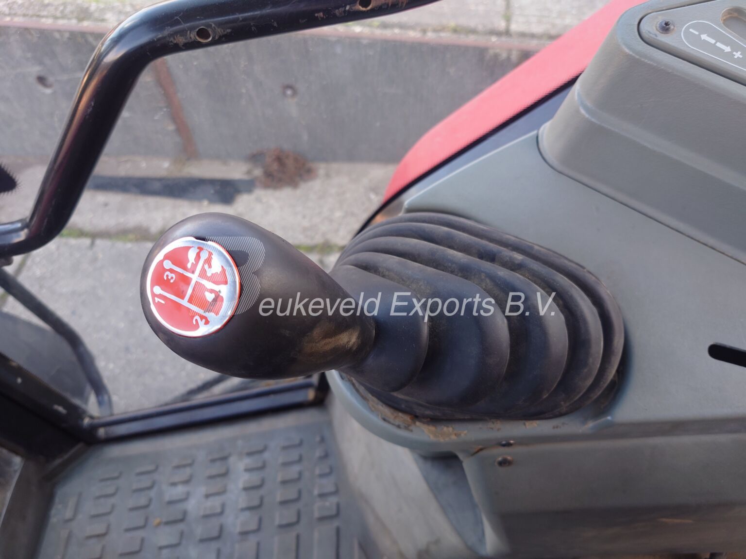 Massey Ferguson MF 6255 Dyna4 (5)