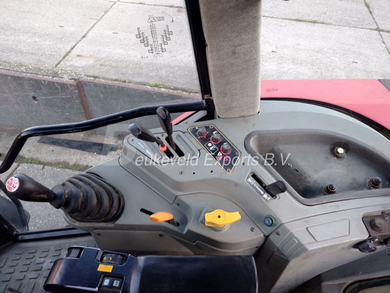 Massey Ferguson MF 6255 Dyna4 (7)
