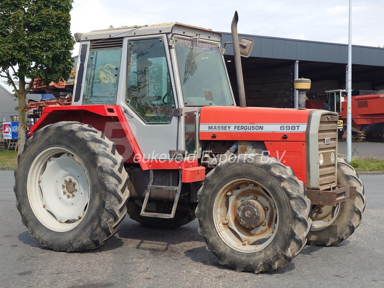 Massey Ferguson MF 698 T 4×4 Turbo (6)