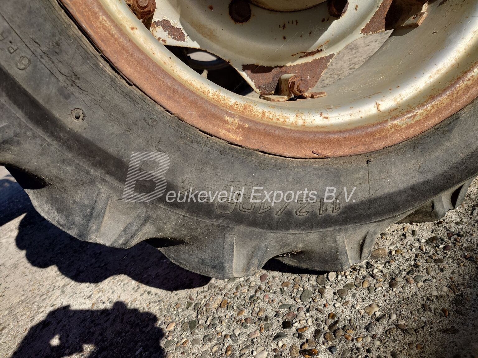 Massey Ferguson MF275 4X4 (3)