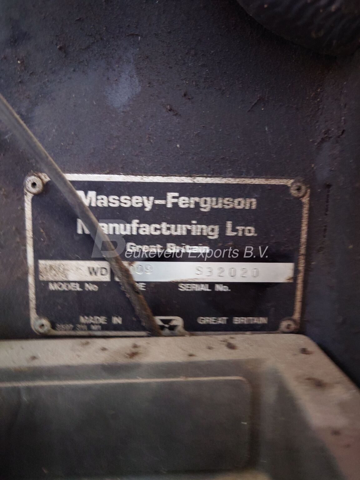 Massey Ferguson MF390 4X4 (4)