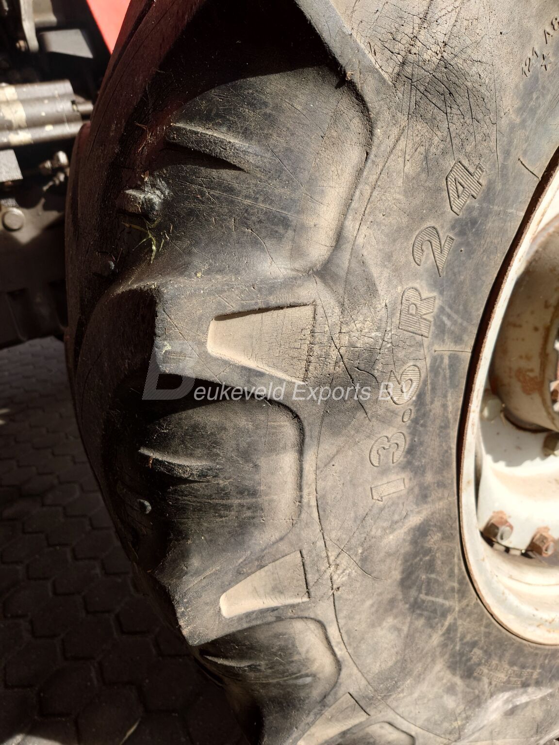 Massey Ferguson MF390 synchro 12 4X4 (11)