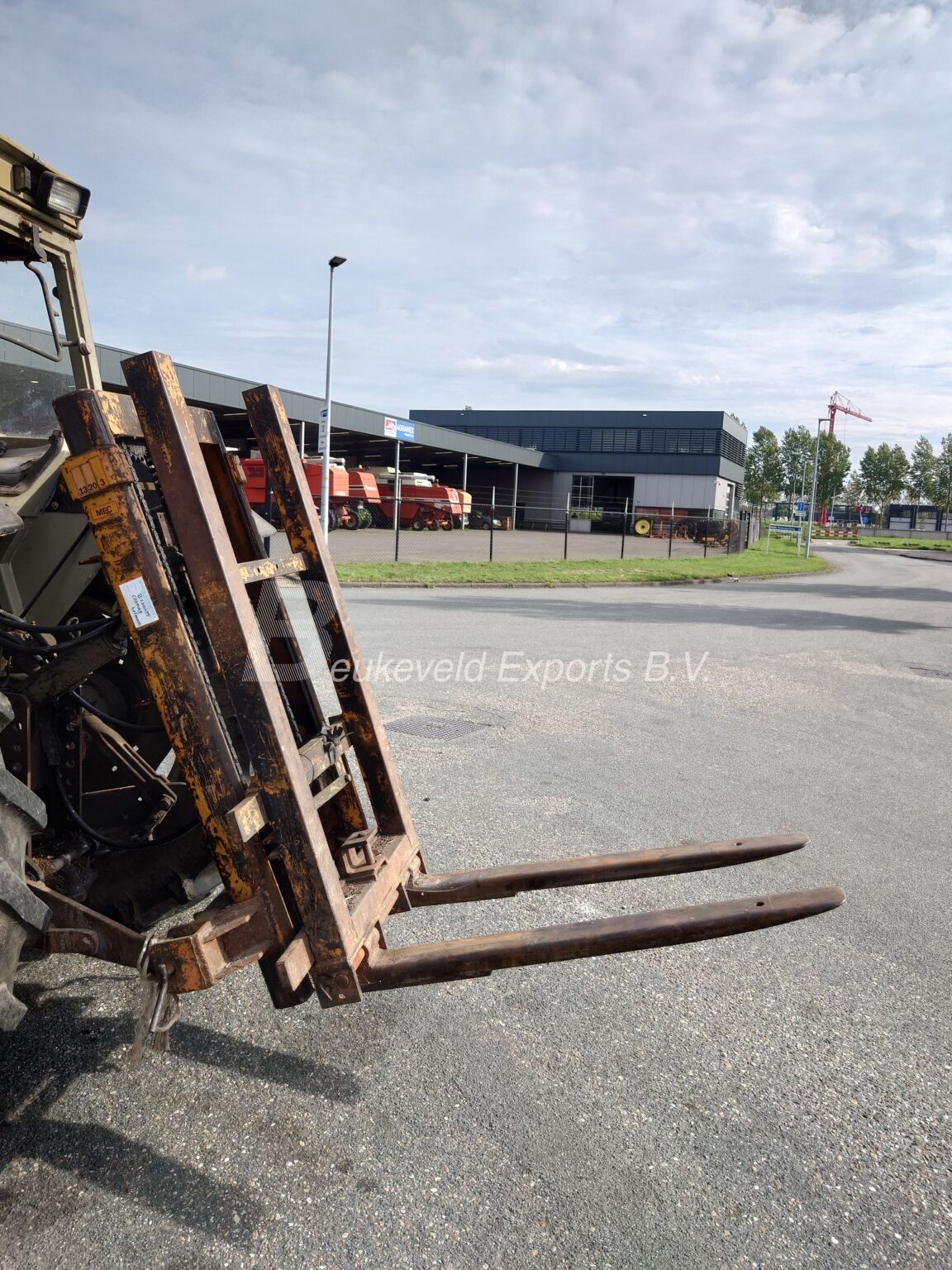 Massey Ferguson MF390 synchro 12 4X4 (15)