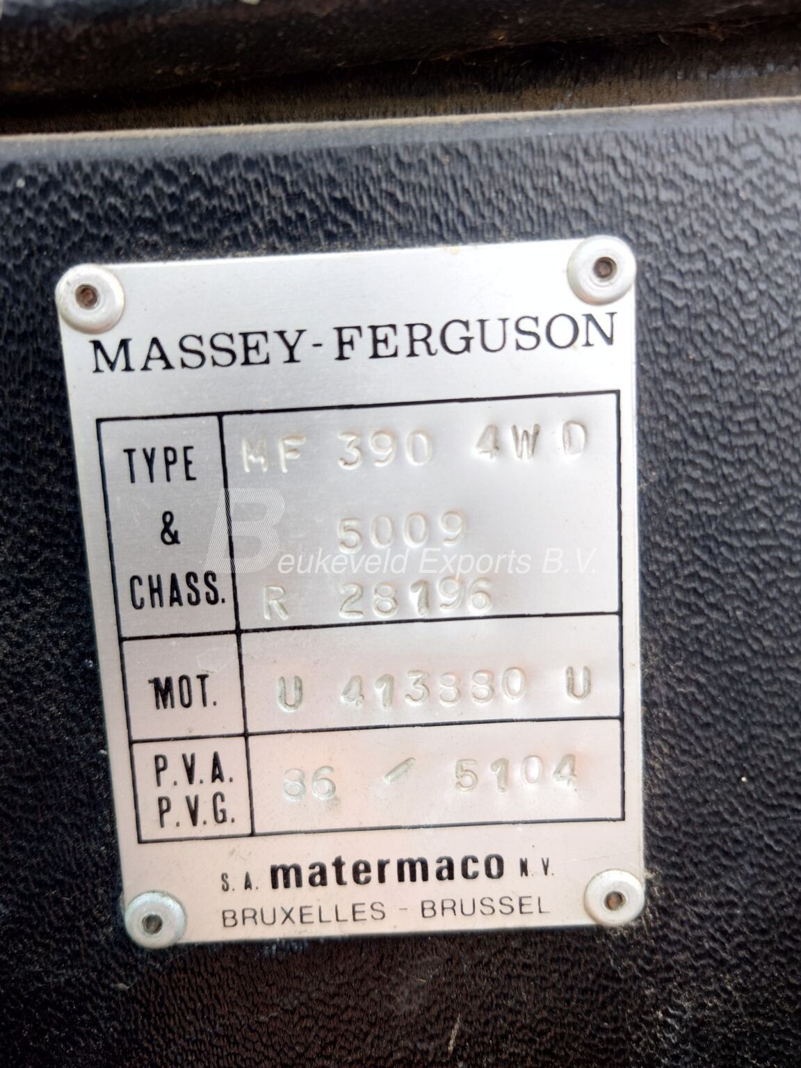 Massey Ferguson MF390 synchro 12 4X4 (18)