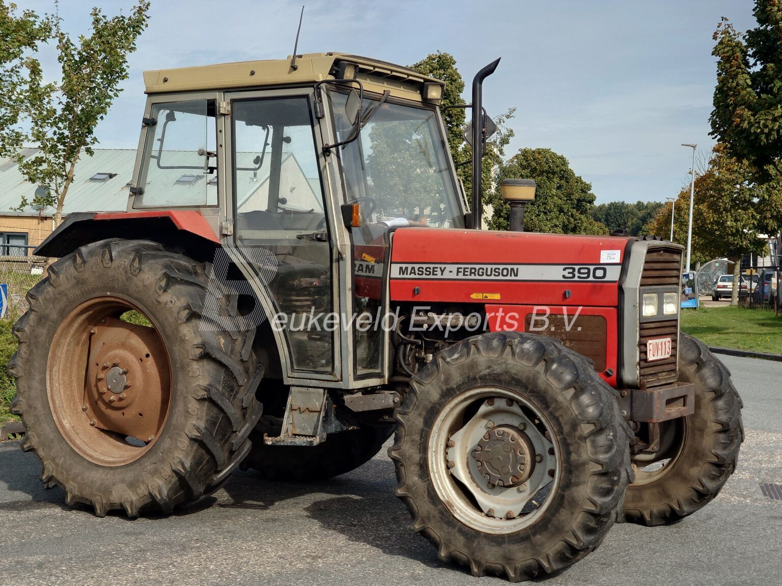 Massey Ferguson MF390 synchro 12 4X4 (7)
