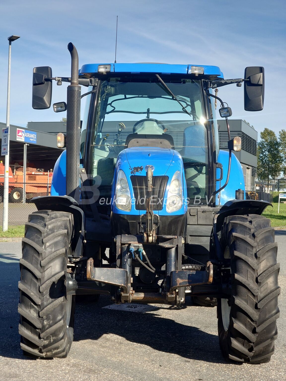 NEW HOLLAND T6050 Range command (3)