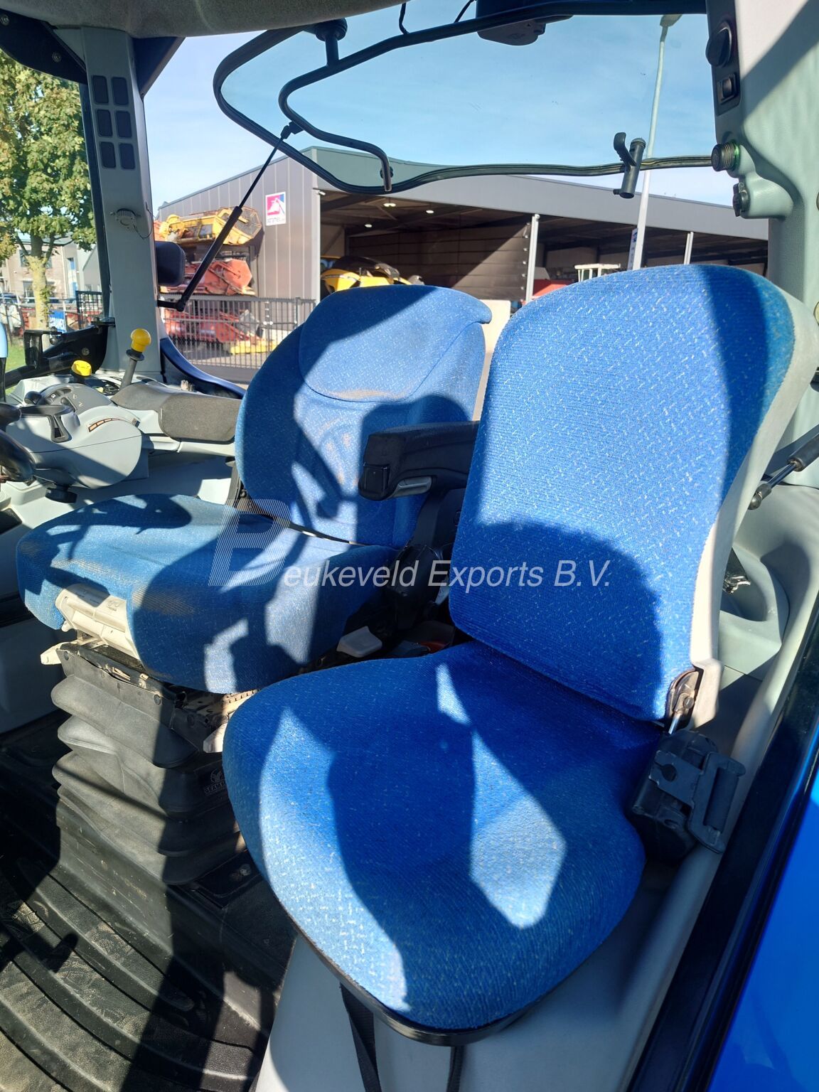 NEW HOLLAND T6050 Range command (8)
