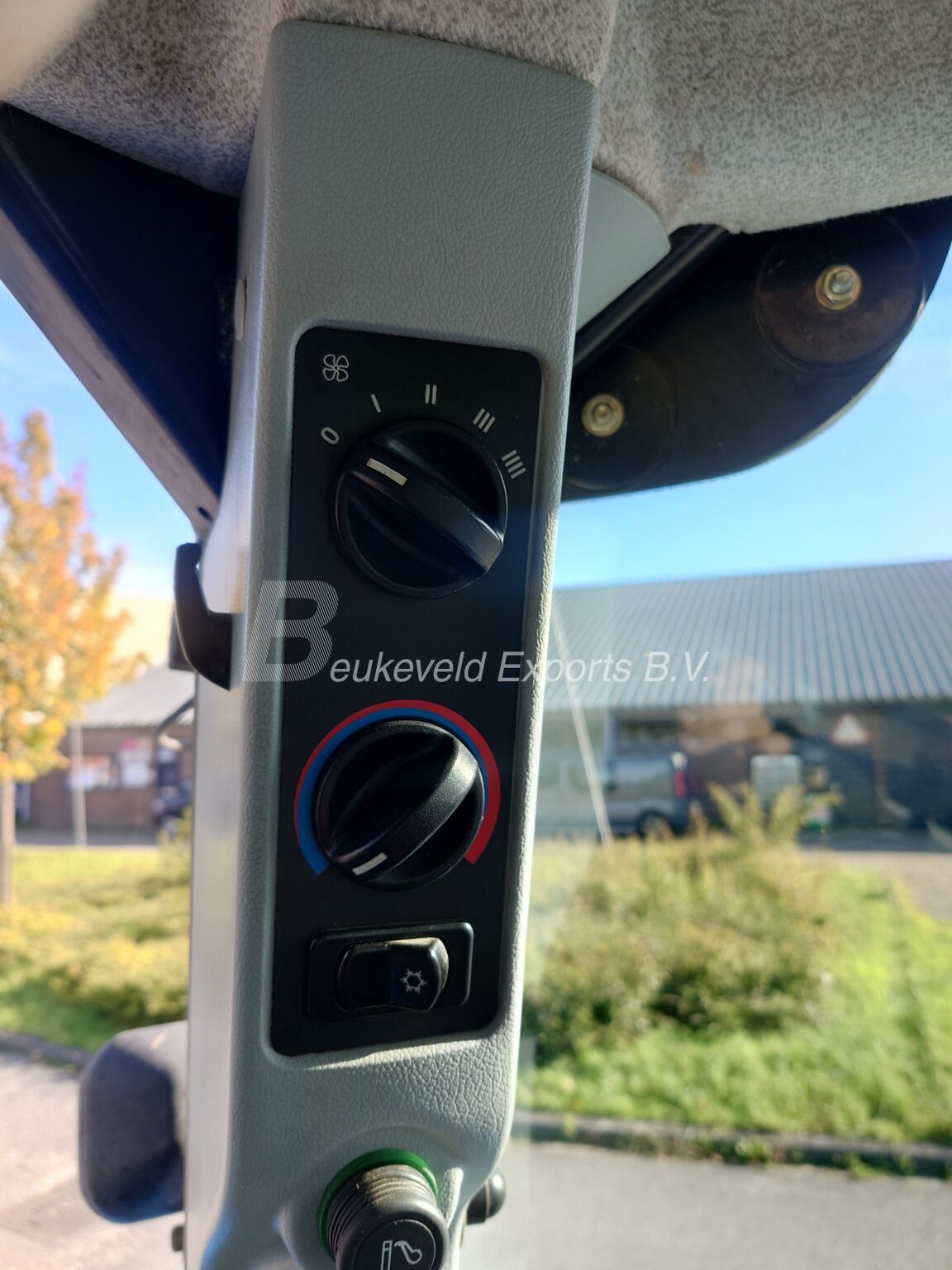 NEW HOLLAND T6050 Range command (9)