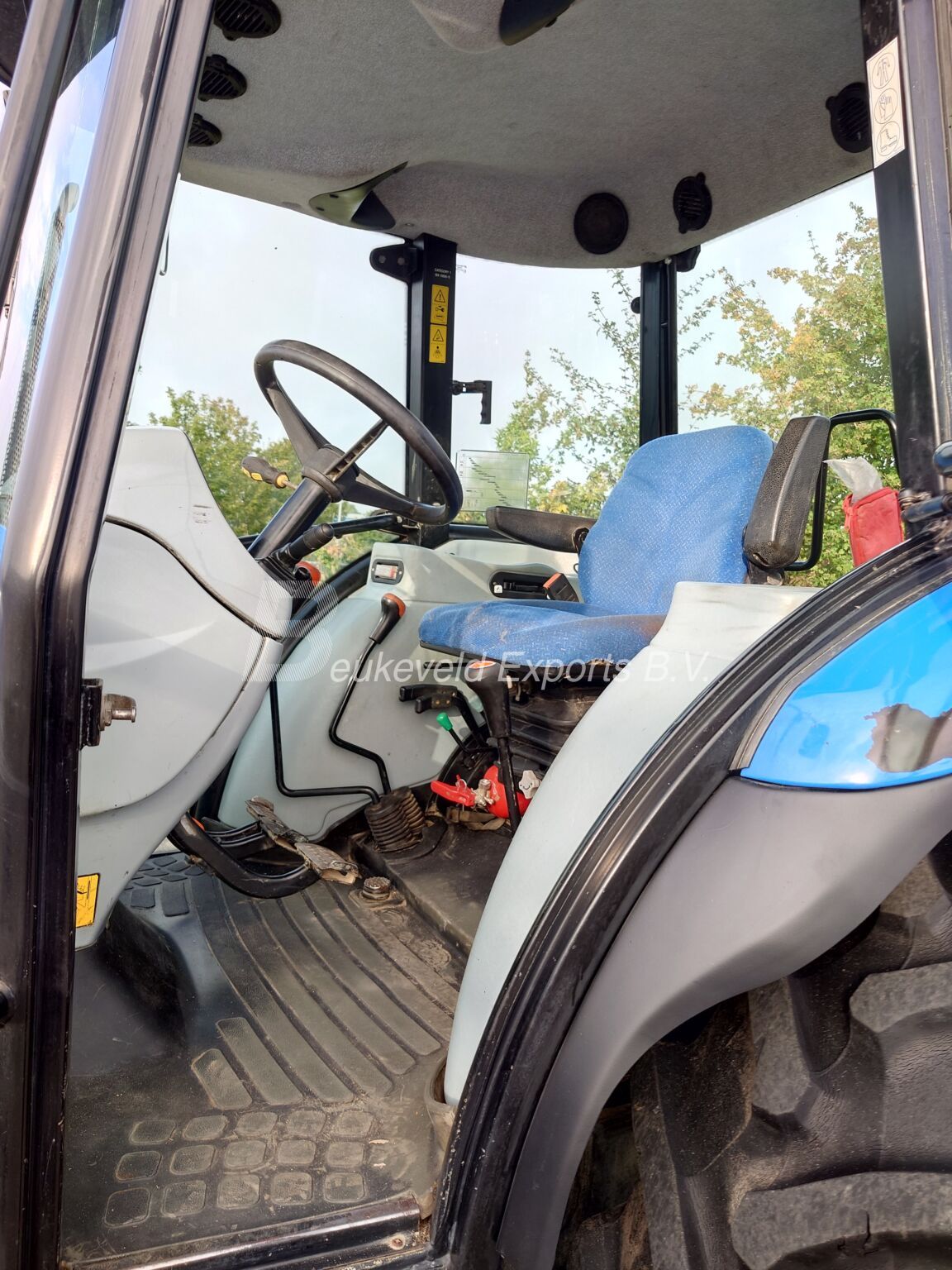 NEW HOLLAND TD5030 TURBO 4X4 CREEPER (23)