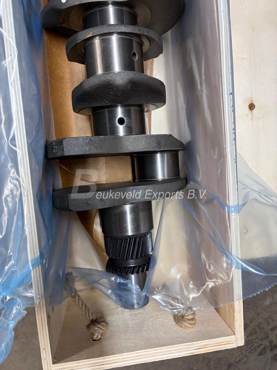 New Crankshaft for Fiat 160-90 180-90 4832171 (2)