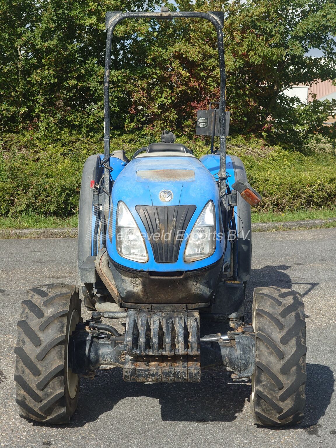 New Holland T4030 Turbo Fruttero ROPS (11)