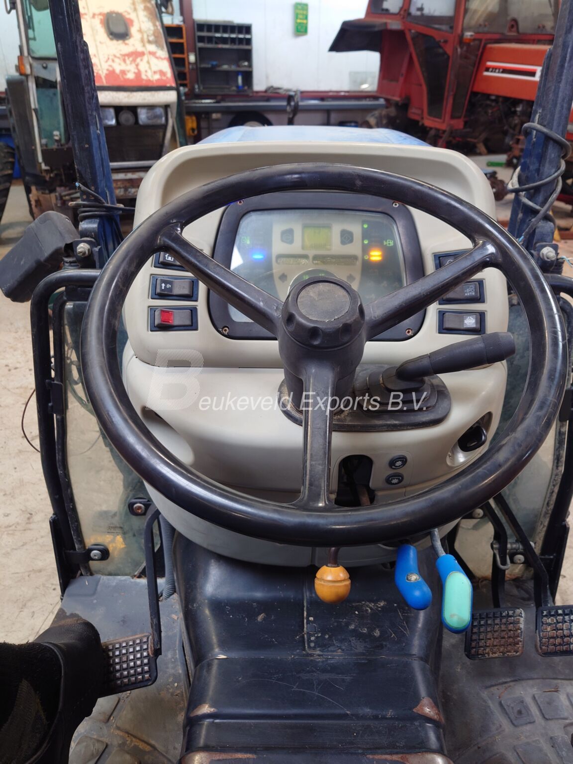 New Holland T4030 Turbo Fruttero ROPS (6)