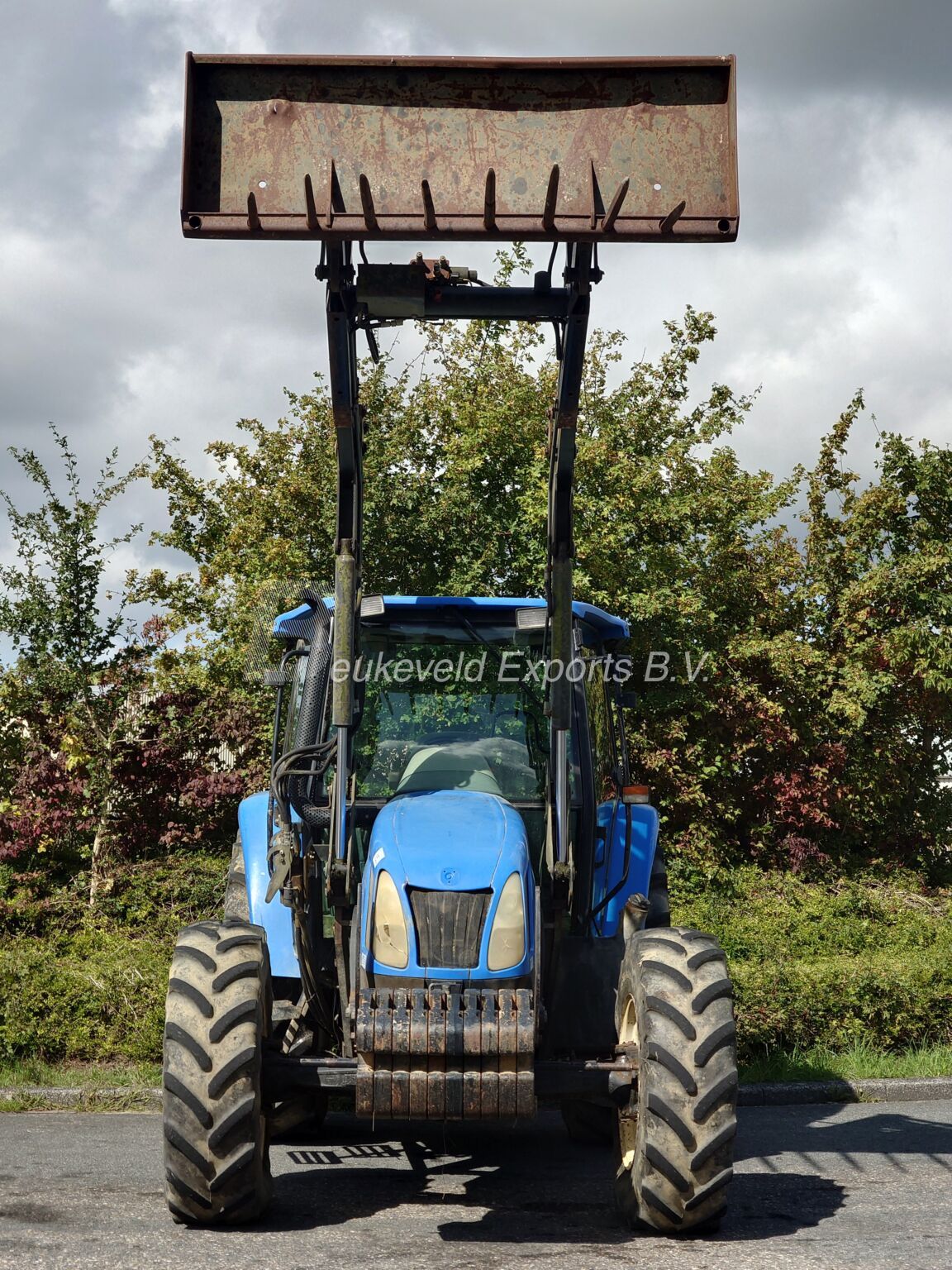 New Holland TL100 A Turbo frontloader airco (10)
