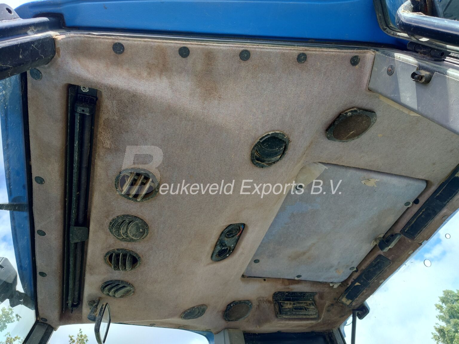 New Holland TL100 A Turbo frontloader airco (12)