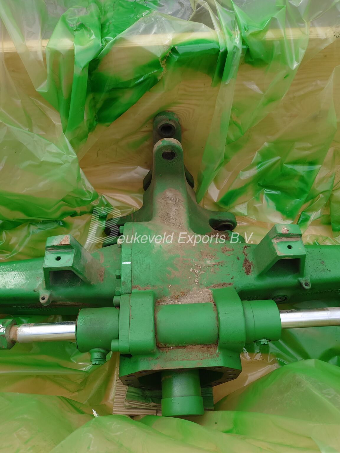Used John Deere Front Axle AL227553 (2)