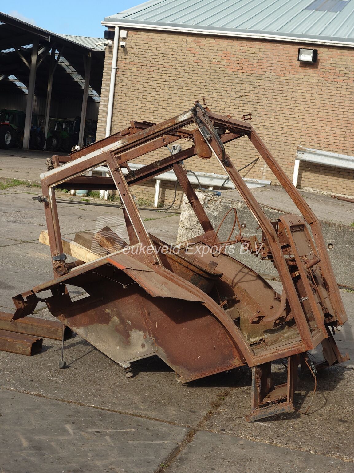 Cabin Frame MF 300 Series (1)