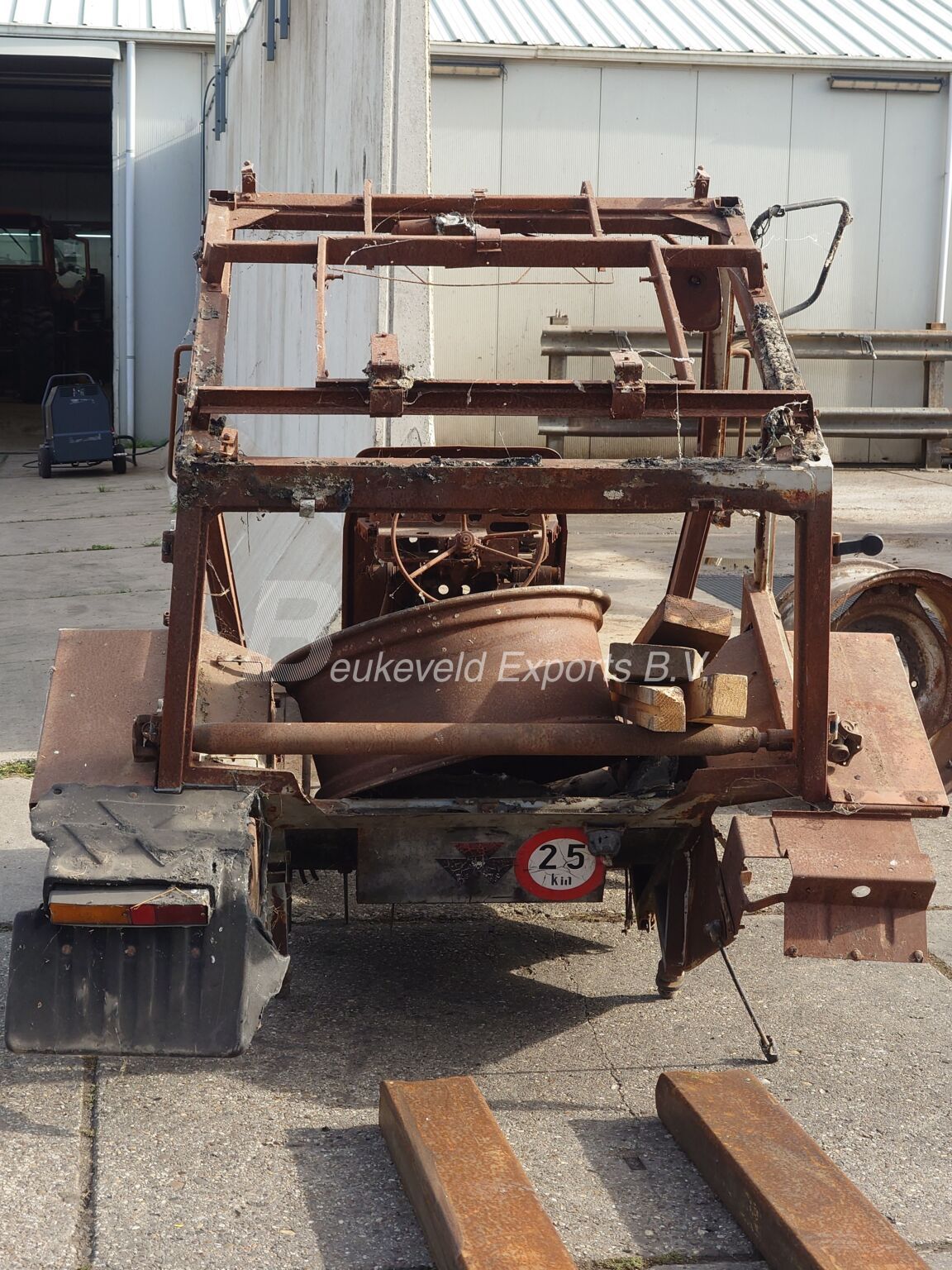 Cabin Frame MF 300 Series (3)