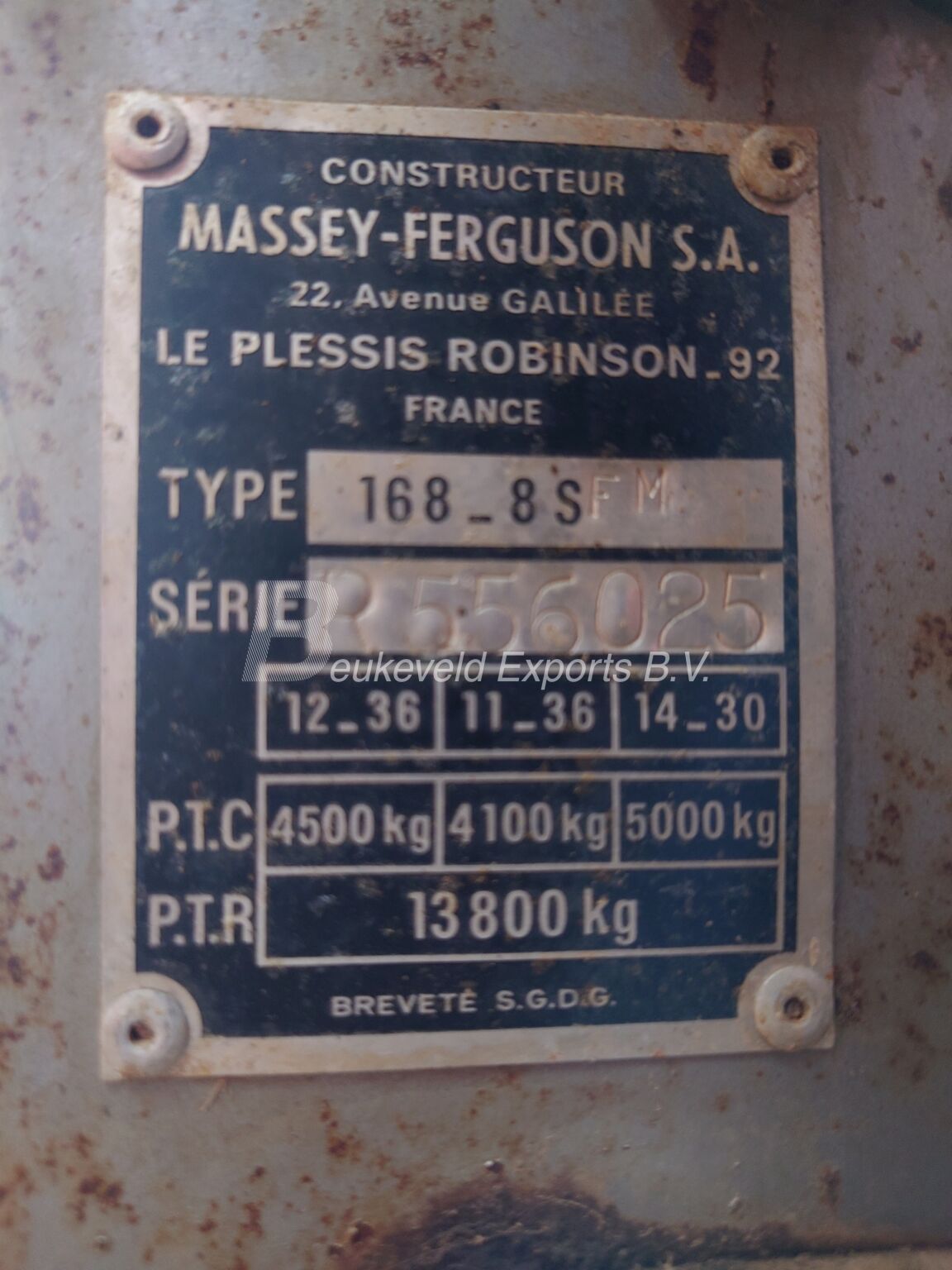 Massey Ferguson MF 168 extremely low hours (2)