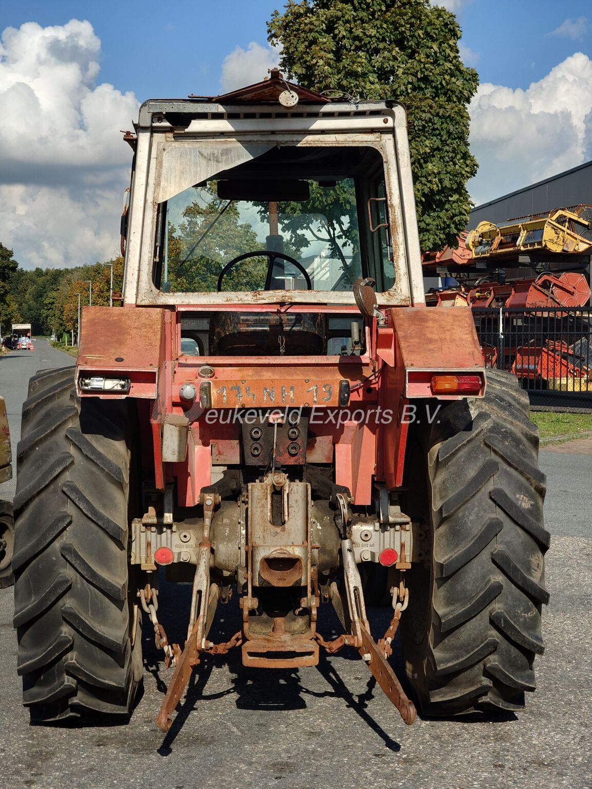 Massey Ferguson MF 575 2wd engine seized (5)