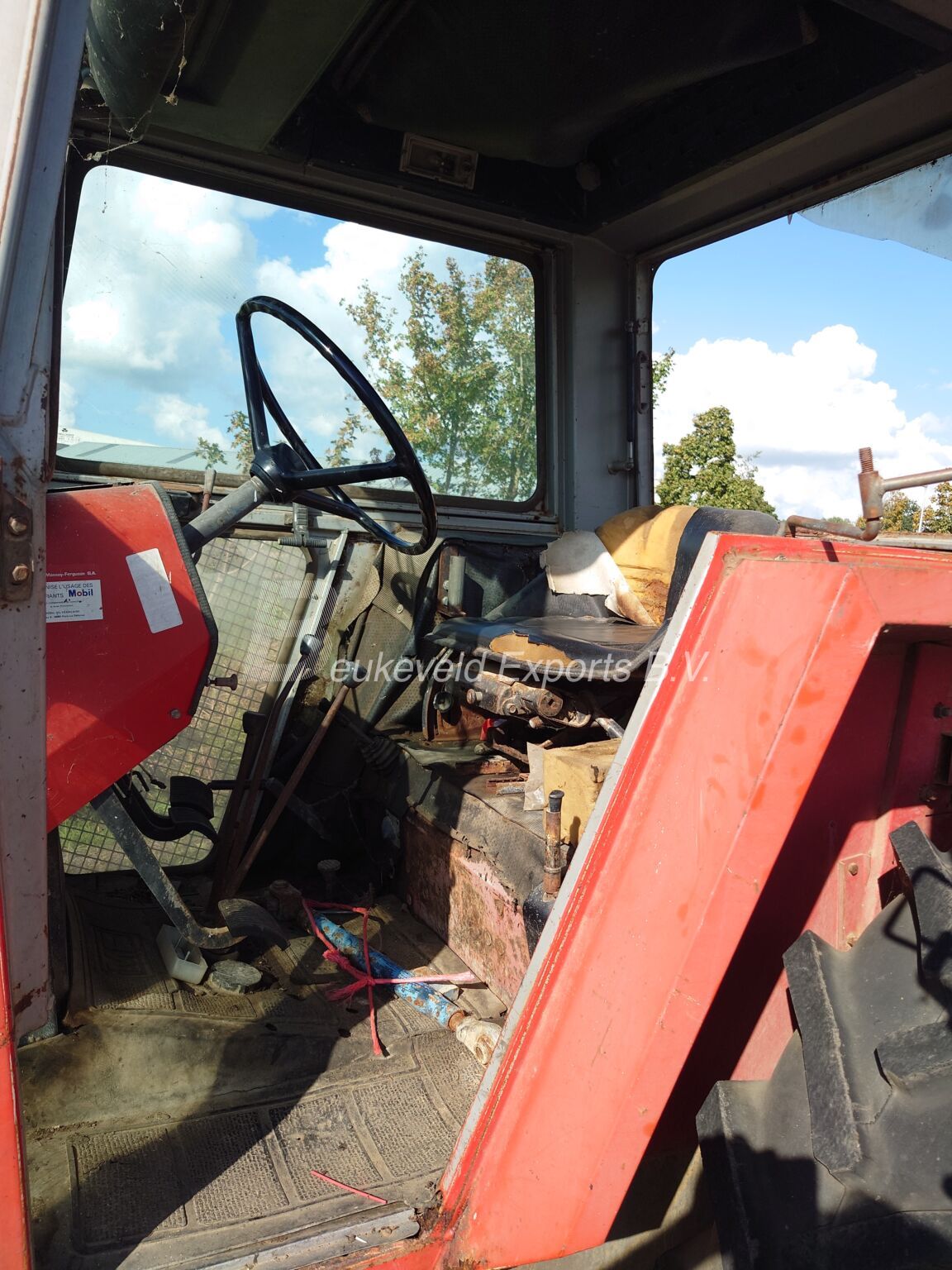 Massey Ferguson MF 575 2wd engine seized (8)