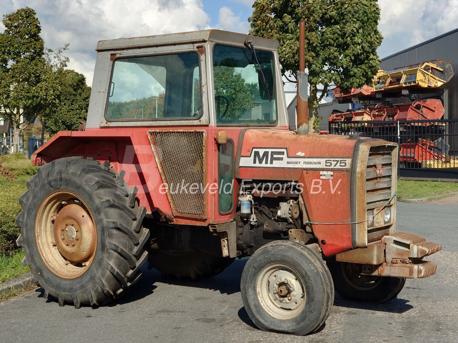Massey Ferguson MF 575 2wd engine seized (9)