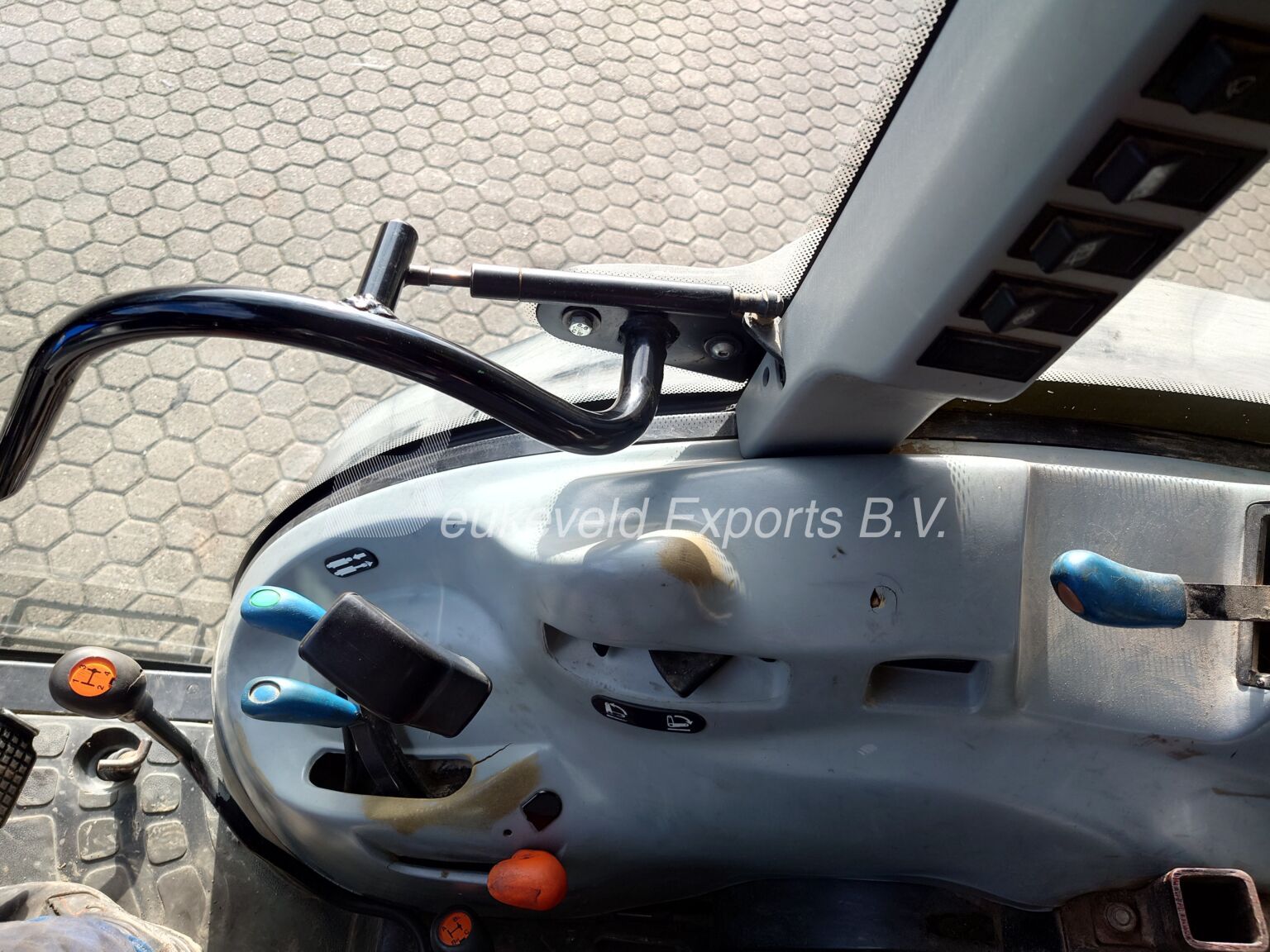 New Holland T4040 Turbo Fruttero Blue cab (13)