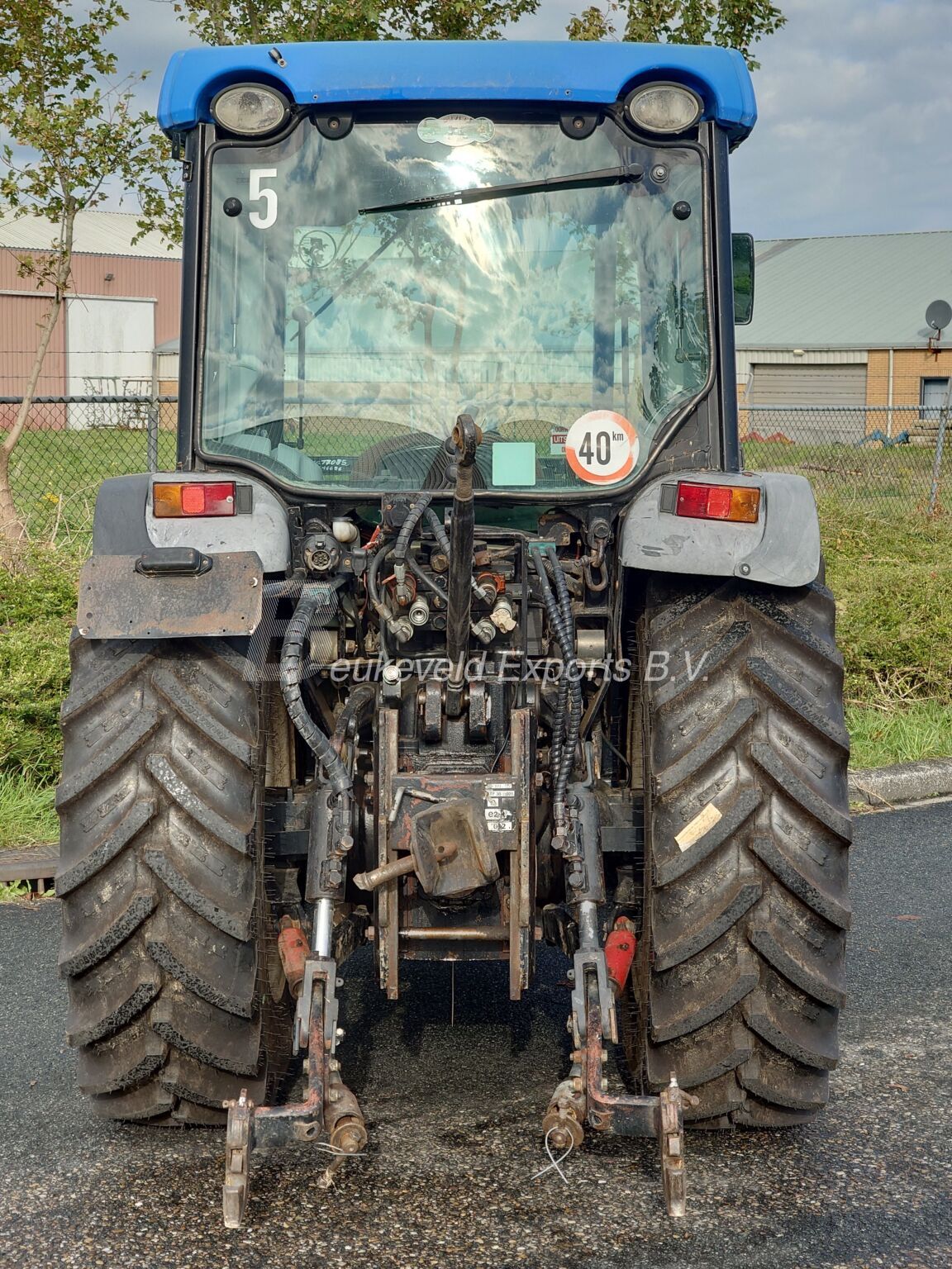 New Holland T4040 Turbo Fruttero Blue cab (2)