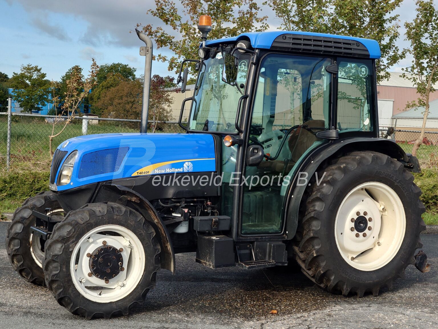 New Holland T4040 Turbo Fruttero Blue cab (9)