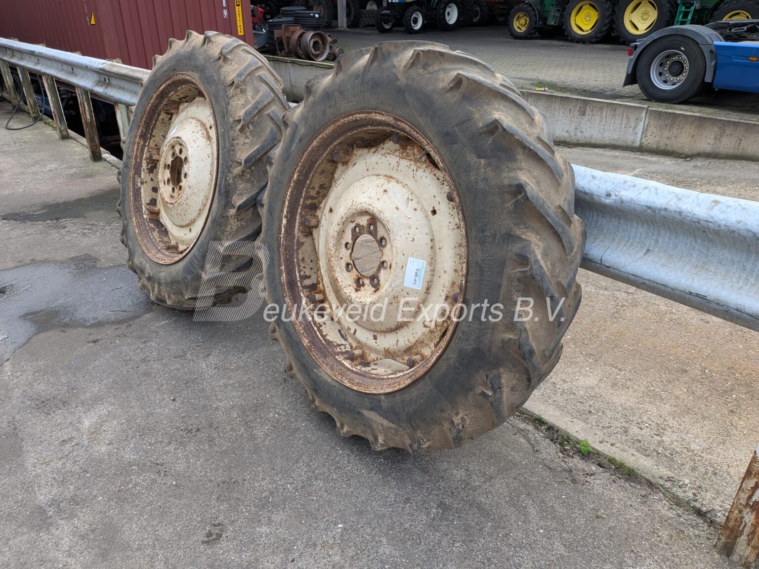 Used Continental Wheels 12.4R36 (5)