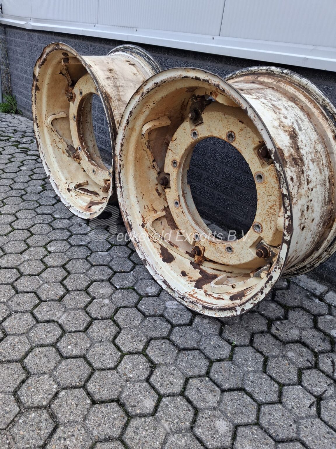 Used Rims 13×28 adjustable (2)
