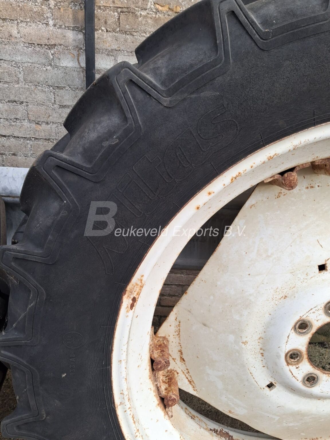 Used Wheels Mitas 13.6R38 (3)