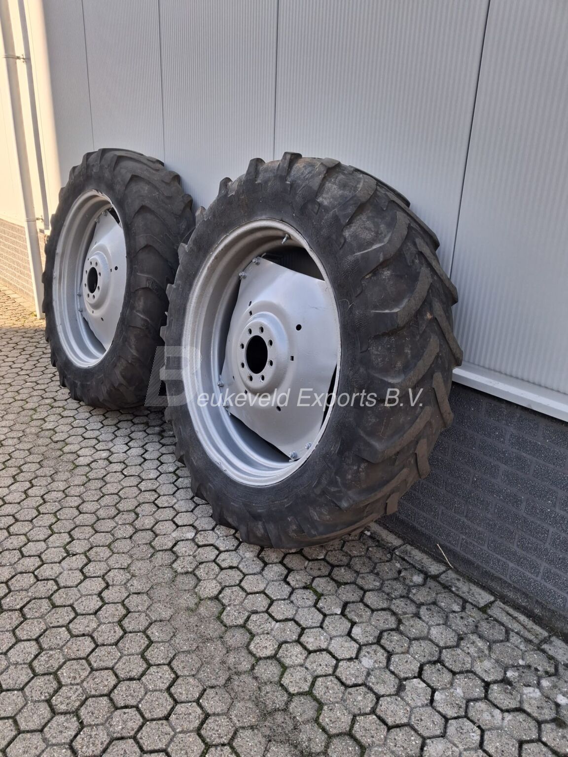 Used set Michelin 13.6R38 Agribib (2)